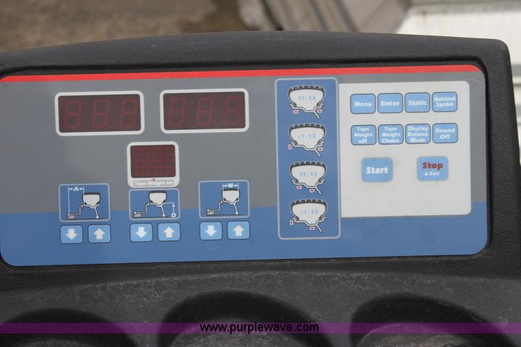 image for item AN9992 Coats 775 tire balancer