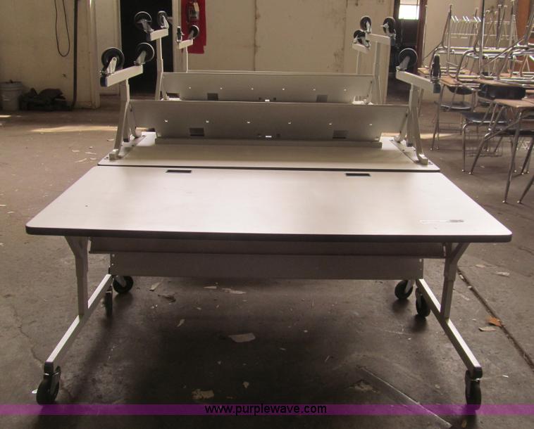 image for item AQ9906 (7) computer tables