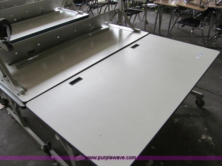 image for item AQ9906 (7) computer tables