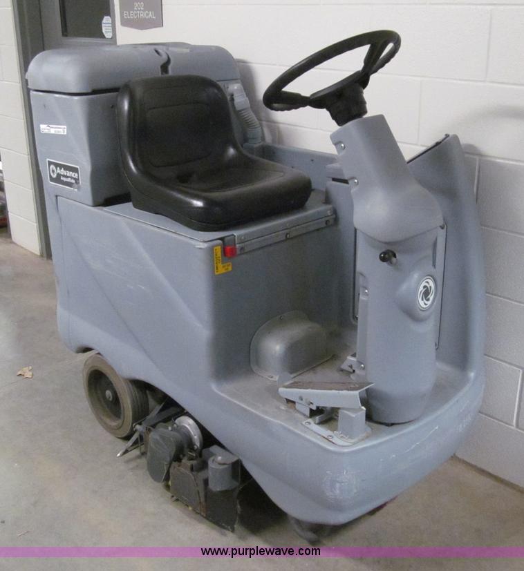 image for item AQ9910 Advance AquaRide carpet extractor