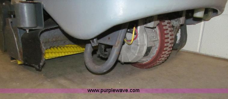 image for item AQ9910 Advance AquaRide carpet extractor