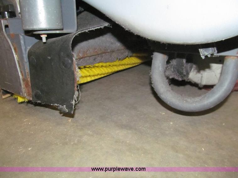 image for item AQ9910 Advance AquaRide carpet extractor