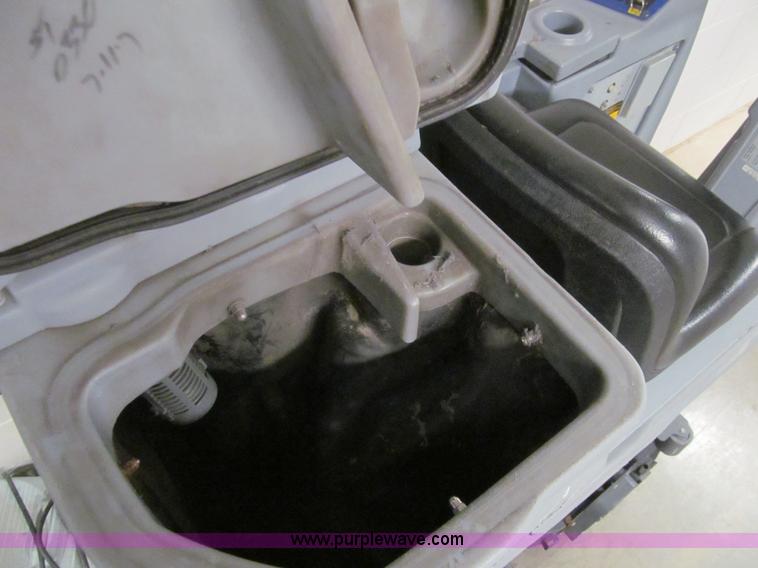 image for item AQ9910 Advance AquaRide carpet extractor