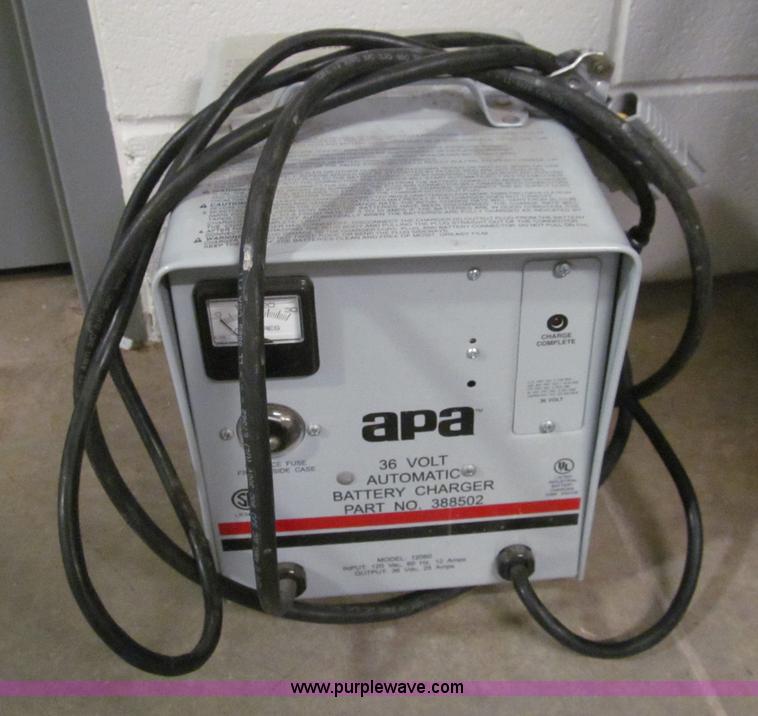 image for item AQ9910 Advance AquaRide carpet extractor