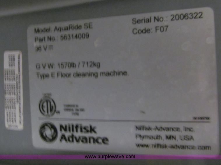 image for item AQ9910 Advance AquaRide carpet extractor