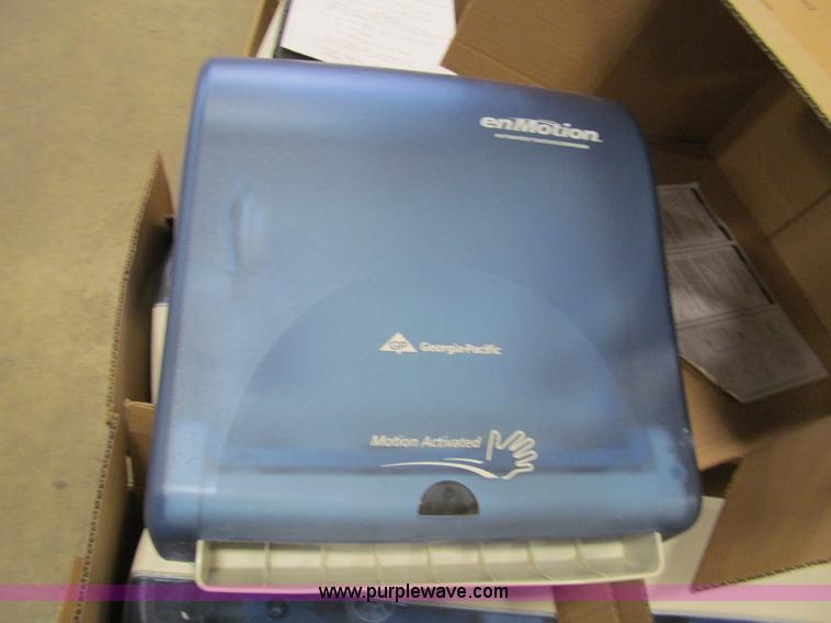 image for item AQ9919 (47) Enmotion automated touchless towel dispensers