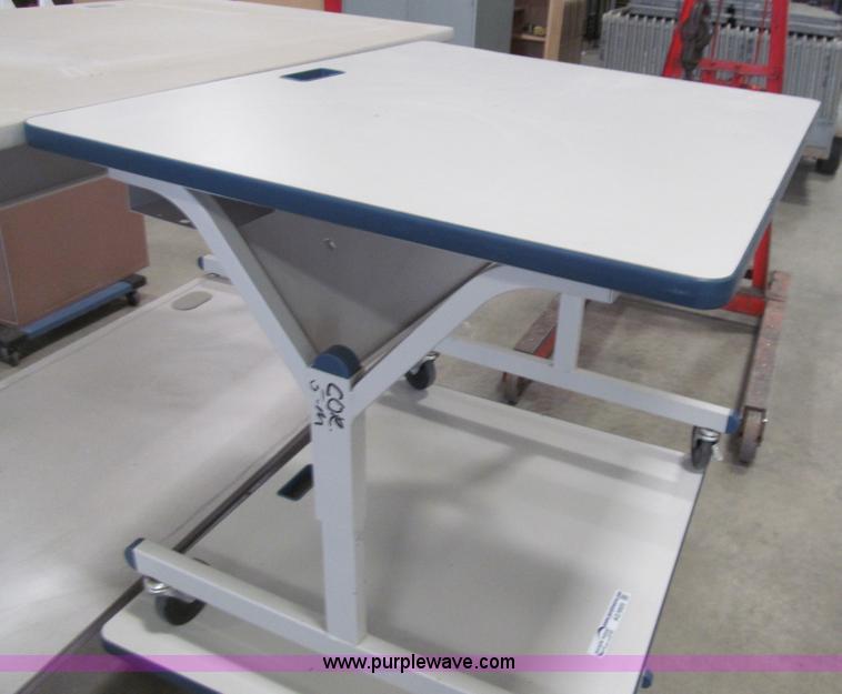 image for item AQ9920 (4) computer tables