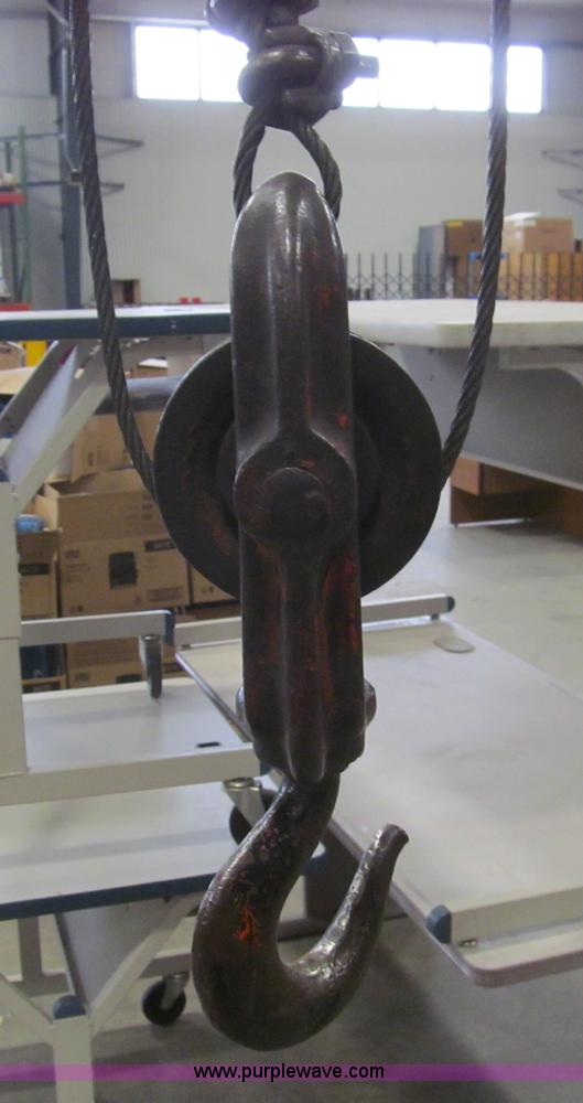 image for item AQ9921 Manley winch