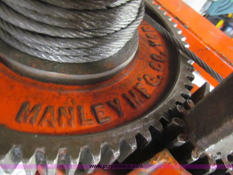 image for item AQ9921 Manley winch