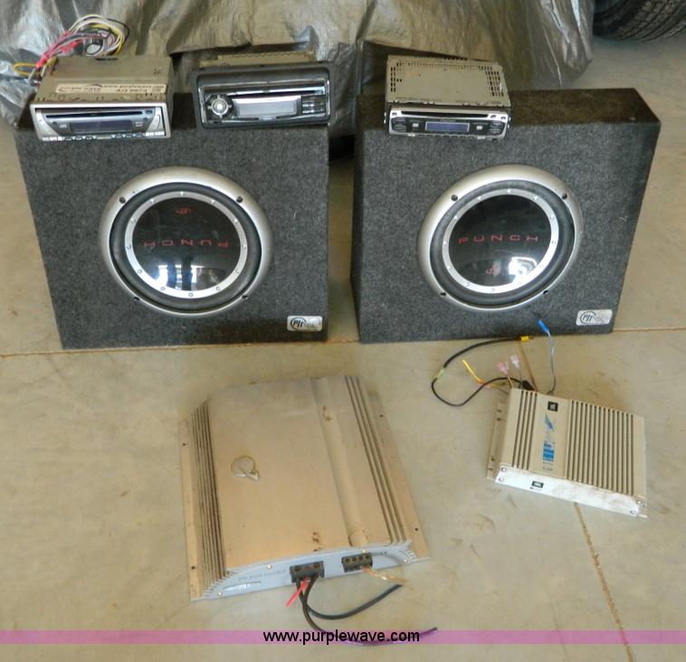 image for item AQ9973 Stereo equipment