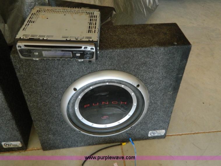 image for item AQ9973 Stereo equipment