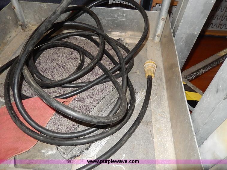 image for item AX9222 Alumaloft APL30AC electric platform lift