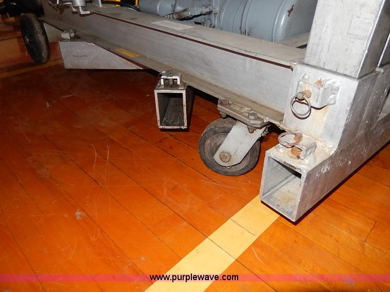 image for item AX9222 Alumaloft APL30AC electric platform lift