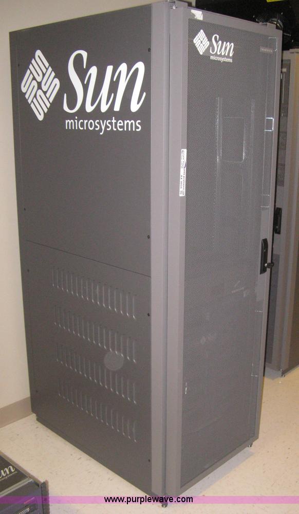 image for item AX9934 Sun Sunfire V880 rack mount server with Sun StorEdge rack