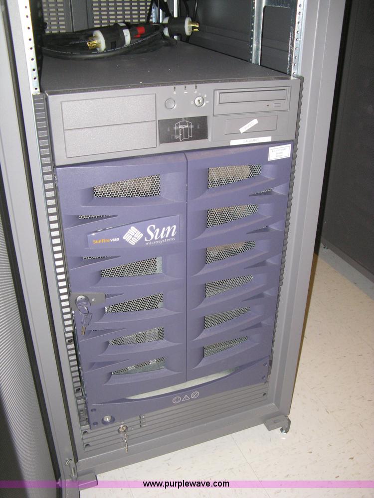 image for item AX9934 Sun Sunfire V880 rack mount server with Sun StorEdge rack