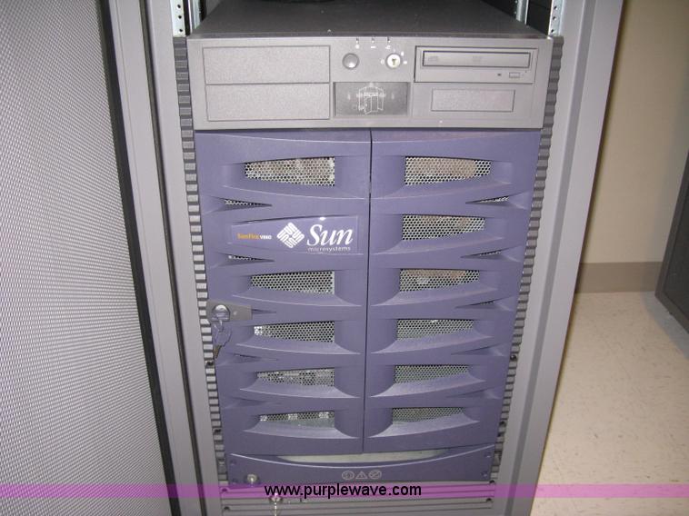 image for item AX9934 Sun Sunfire V880 rack mount server with Sun StorEdge rack