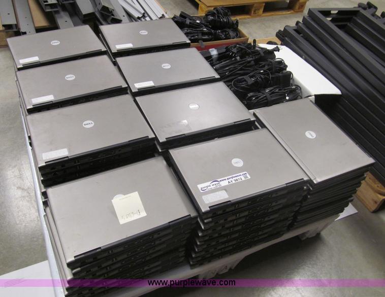 image for item AY9812 (71) Dell Lattitude D630 laptop computers