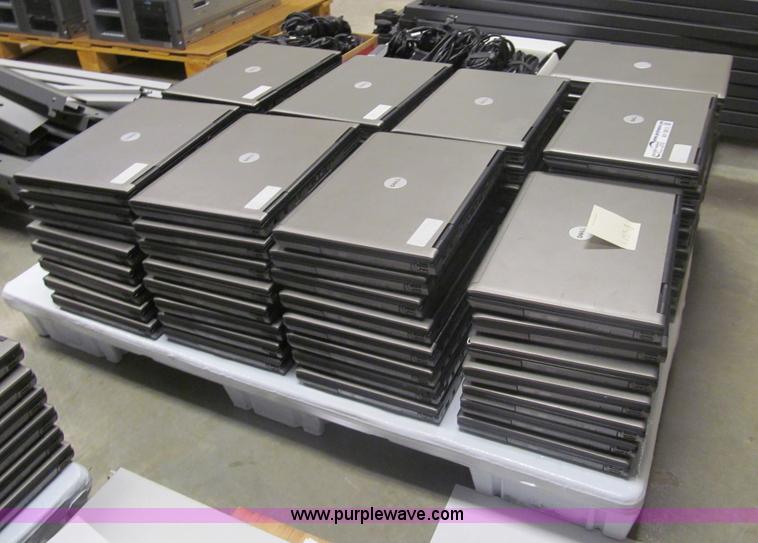 image for item AY9812 (71) Dell Lattitude D630 laptop computers