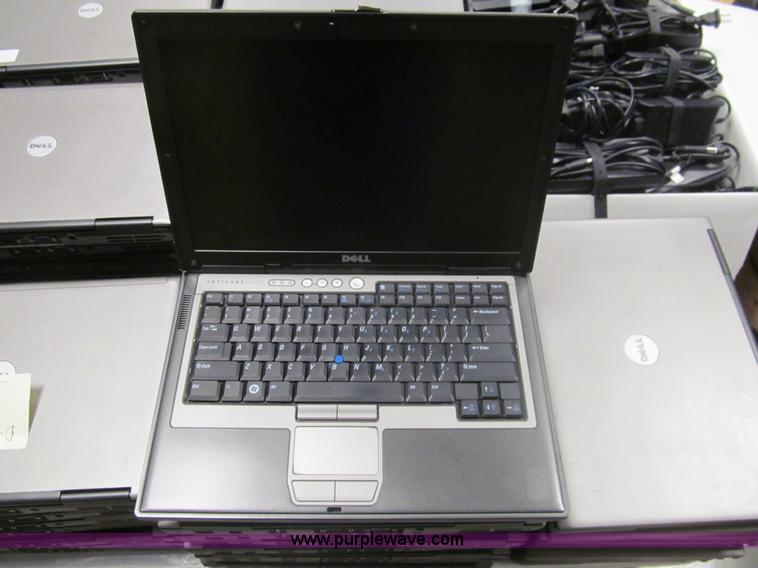 image for item AY9812 (71) Dell Lattitude D630 laptop computers