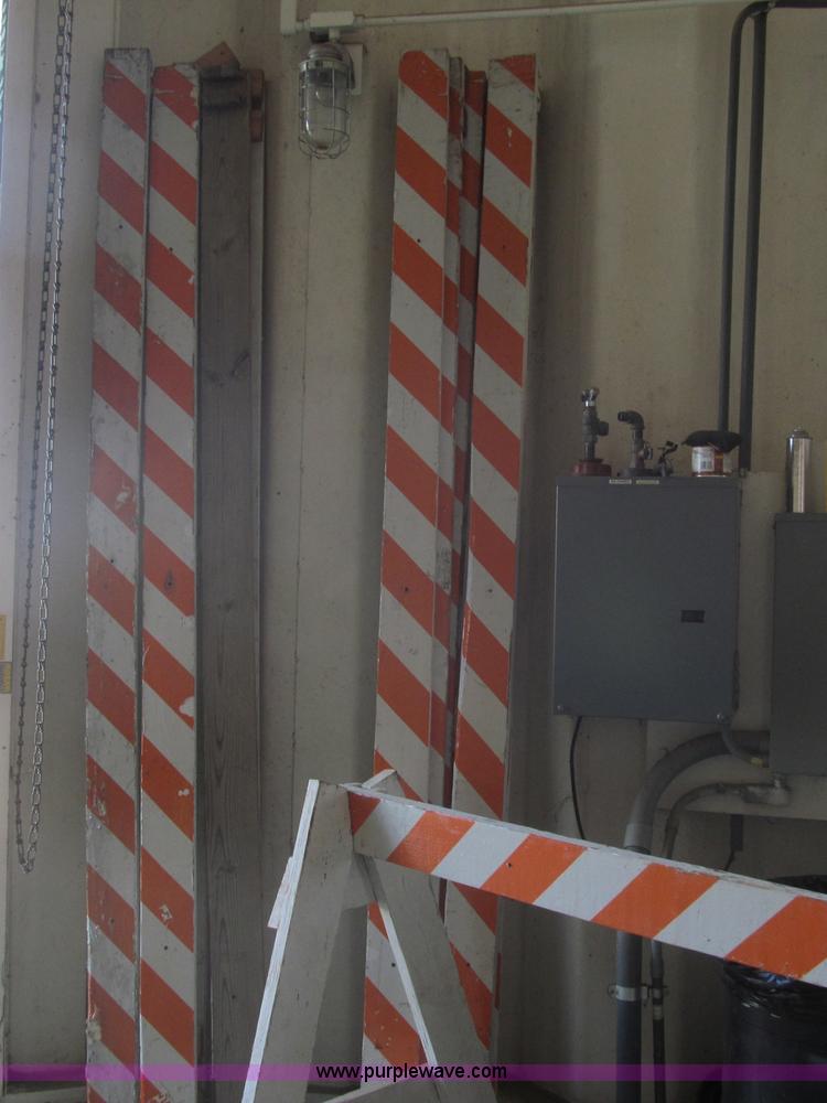 image for item AY9838 Traffic control signs