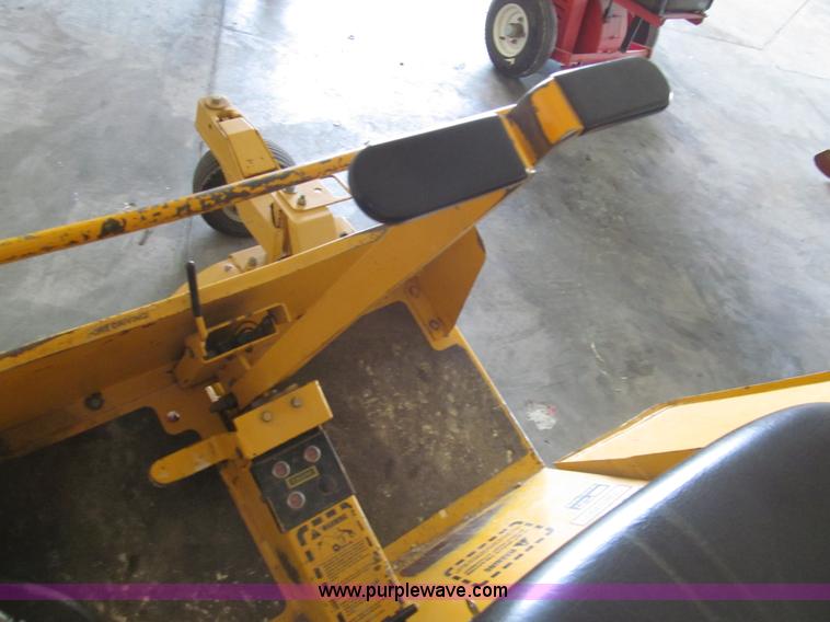 image for item AY9842 Excel Hustler 400 ZTR lawn mower