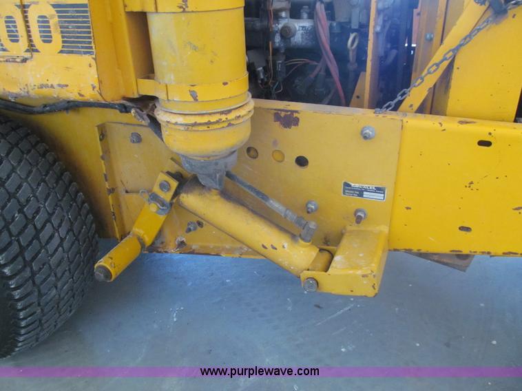 image for item AY9842 Excel Hustler 400 ZTR lawn mower