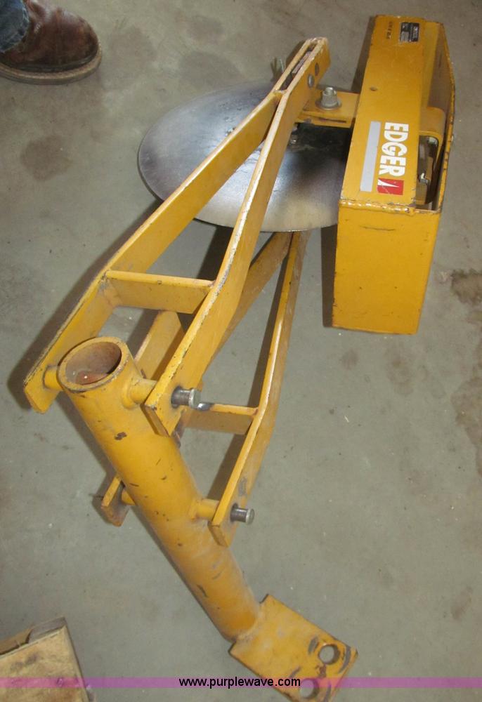 image for item AY9842 Excel Hustler 400 ZTR lawn mower