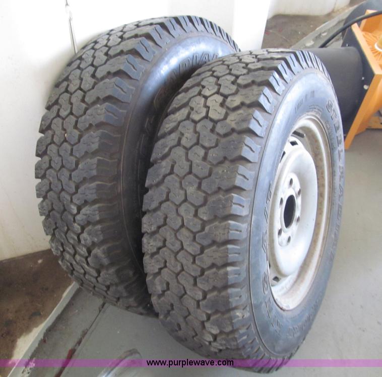 image for item AY9846 Assorted tires and wheels