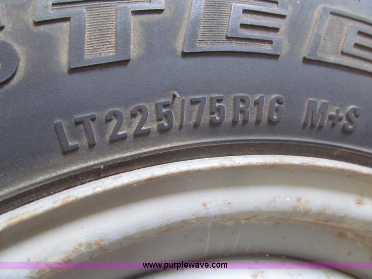image for item AY9846 Assorted tires and wheels