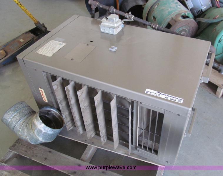 image for item AY9848 Singer 100-JUHX natural gas heater