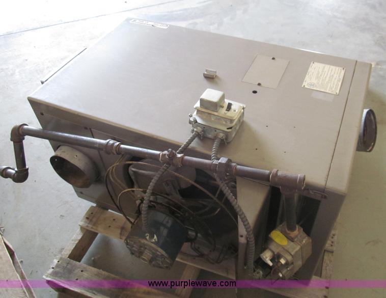 image for item AY9848 Singer 100-JUHX natural gas heater