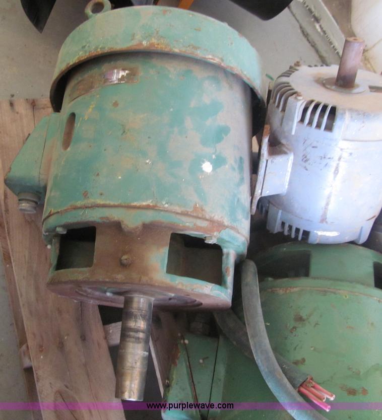 image for item AY9849 Assorted electric motors