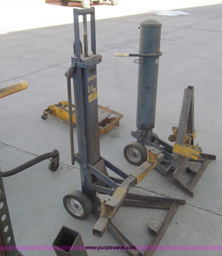 image for item AY9864 (4) air operated end lifts
