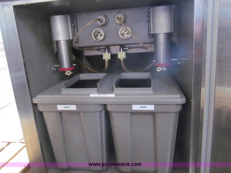 image for item AY9885 Assorted restaurant equipment