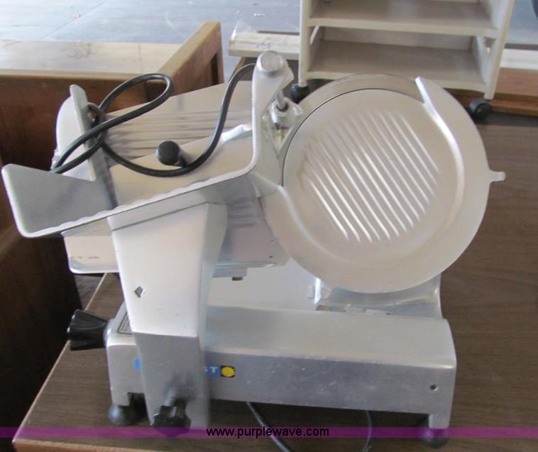 image for item AY9885 Assorted restaurant equipment