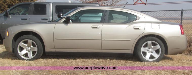 image for item F7293 2008 Dodge Charger SE