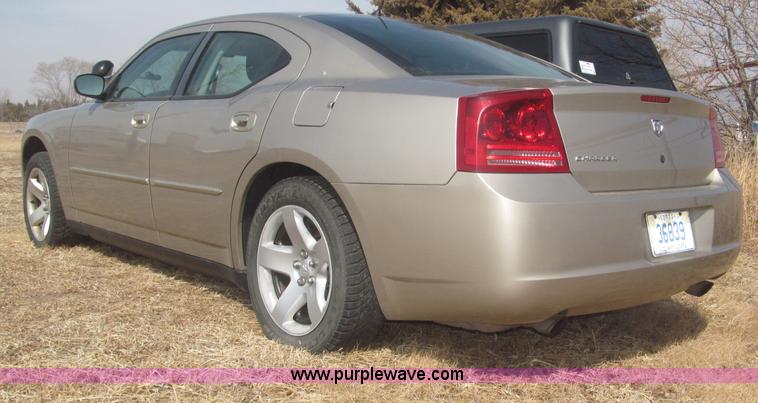 image for item F7293 2008 Dodge Charger SE