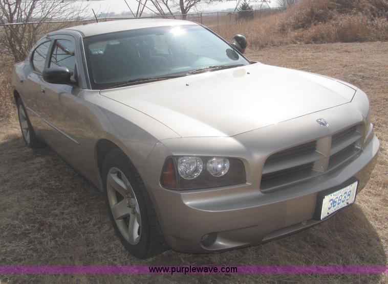 image for item F7293 2008 Dodge Charger SE
