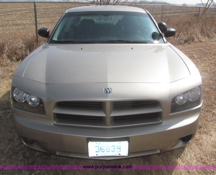 image for item F7293 2008 Dodge Charger SE