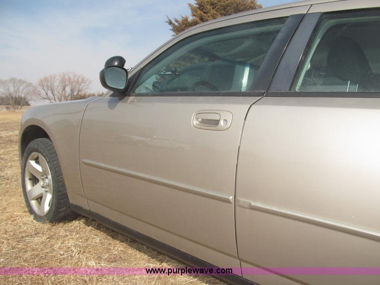 image for item F7293 2008 Dodge Charger SE