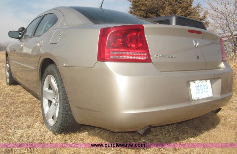 image for item F7293 2008 Dodge Charger SE