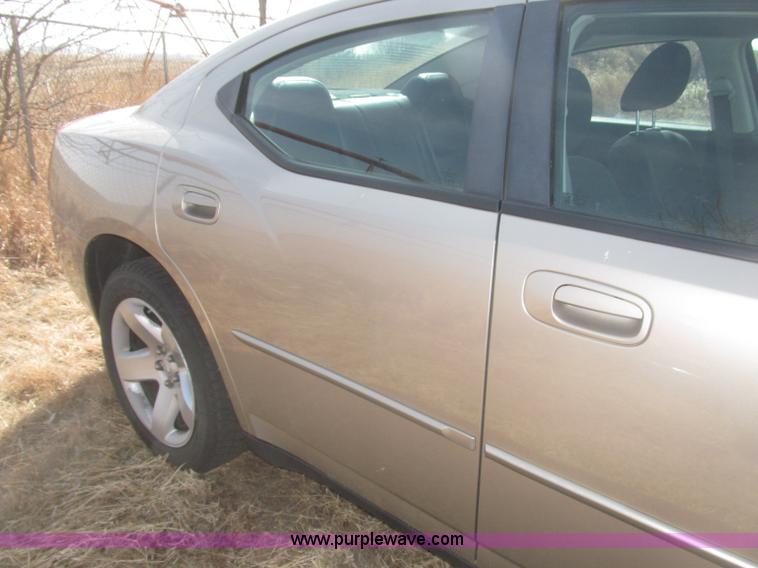 image for item F7293 2008 Dodge Charger SE