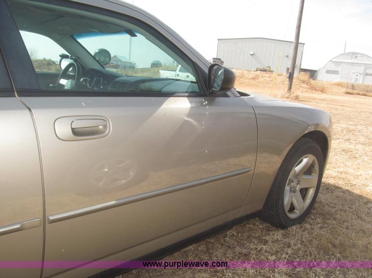 image for item F7293 2008 Dodge Charger SE