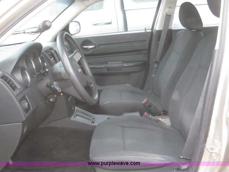 image for item F7293 2008 Dodge Charger SE