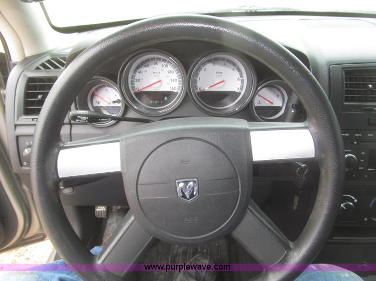 image for item F7293 2008 Dodge Charger SE