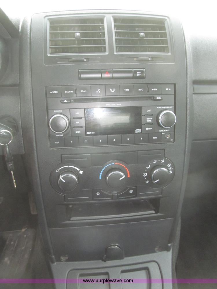 image for item F7293 2008 Dodge Charger SE