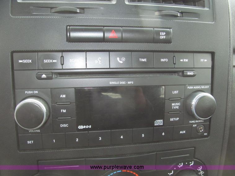 image for item F7293 2008 Dodge Charger SE