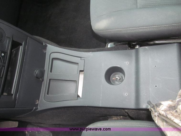 image for item F7293 2008 Dodge Charger SE