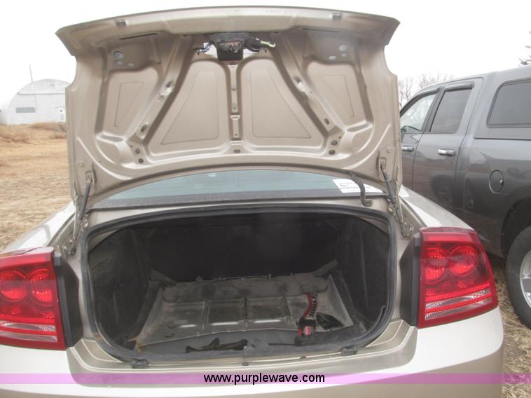 image for item F7293 2008 Dodge Charger SE