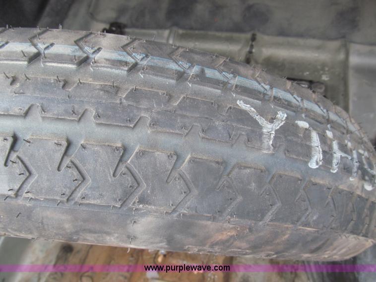 image for item F7293 2008 Dodge Charger SE